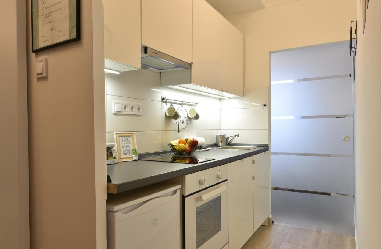 Kiralykut 1 Apartman - Ingyen Parkolas, Bicajok, Ac Секешфехервар Экстерьер фото